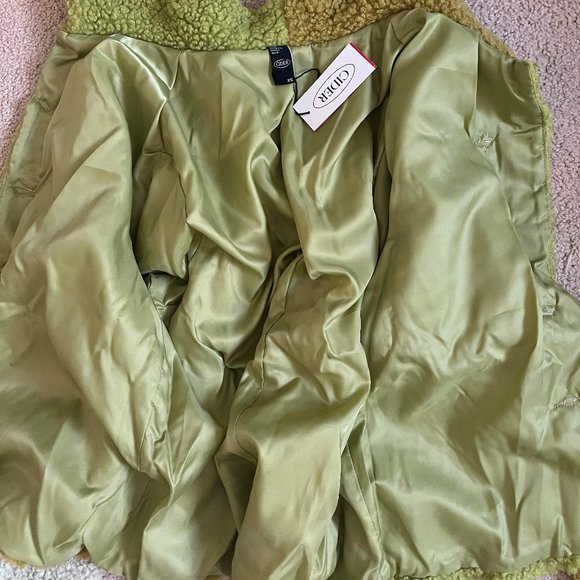 NEW //Cider "On My Turf" Colorblock Teddy Coat\\ Fancy Closures with Slouchy Fit - Picture 15 of 16